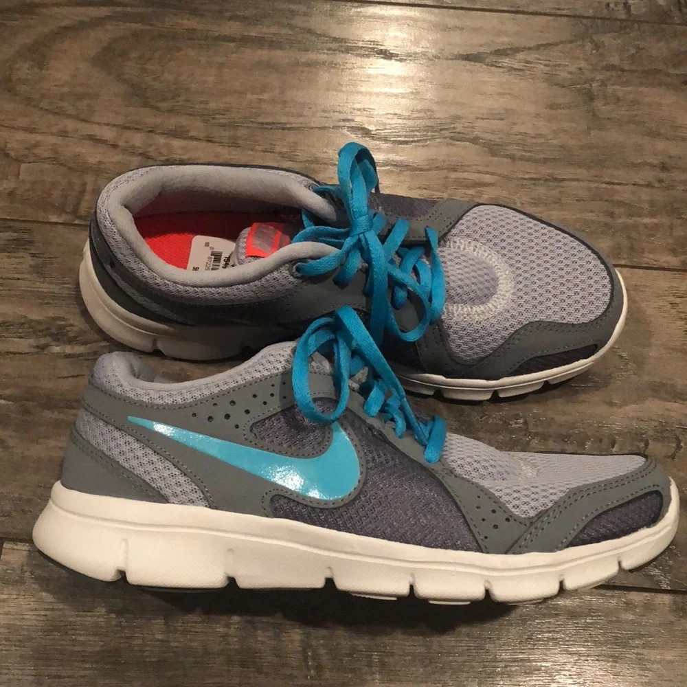Women’s Nike Flex experience RN 2